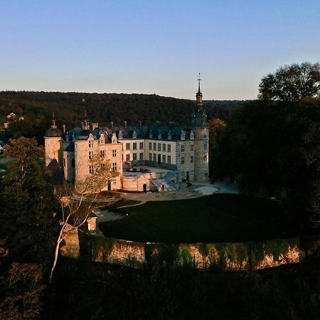 Le Chateau De Mirwart 外观 照片