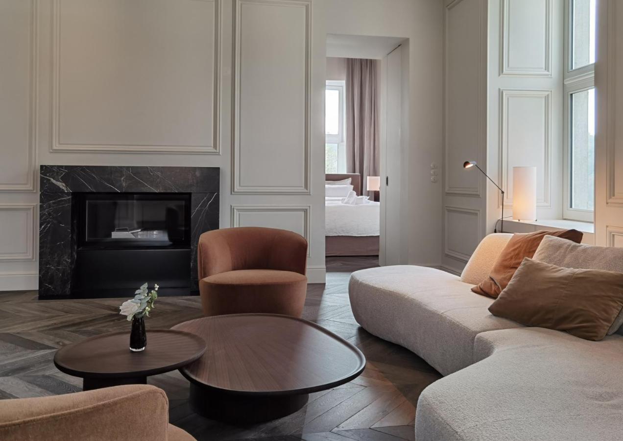 Le Chateau De Mirwart 外观 照片