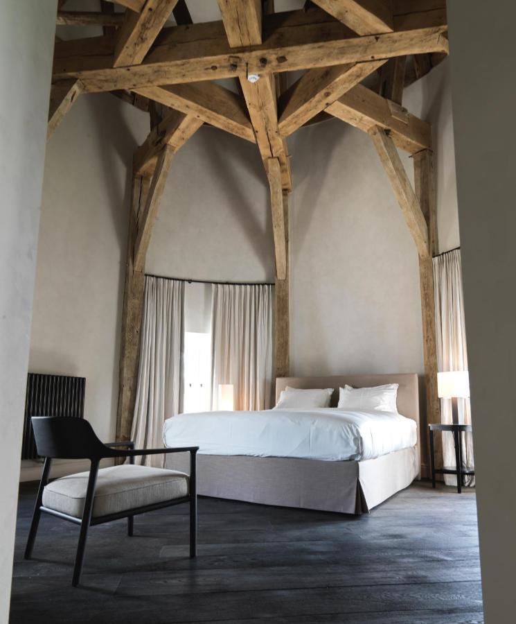 Le Chateau De Mirwart 外观 照片